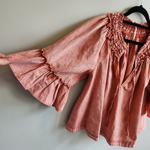 Free People Peach Flutter Sleeve Blouse with Smocked Ruffles Boho Bohemian Baggy - Picture 4 of 12